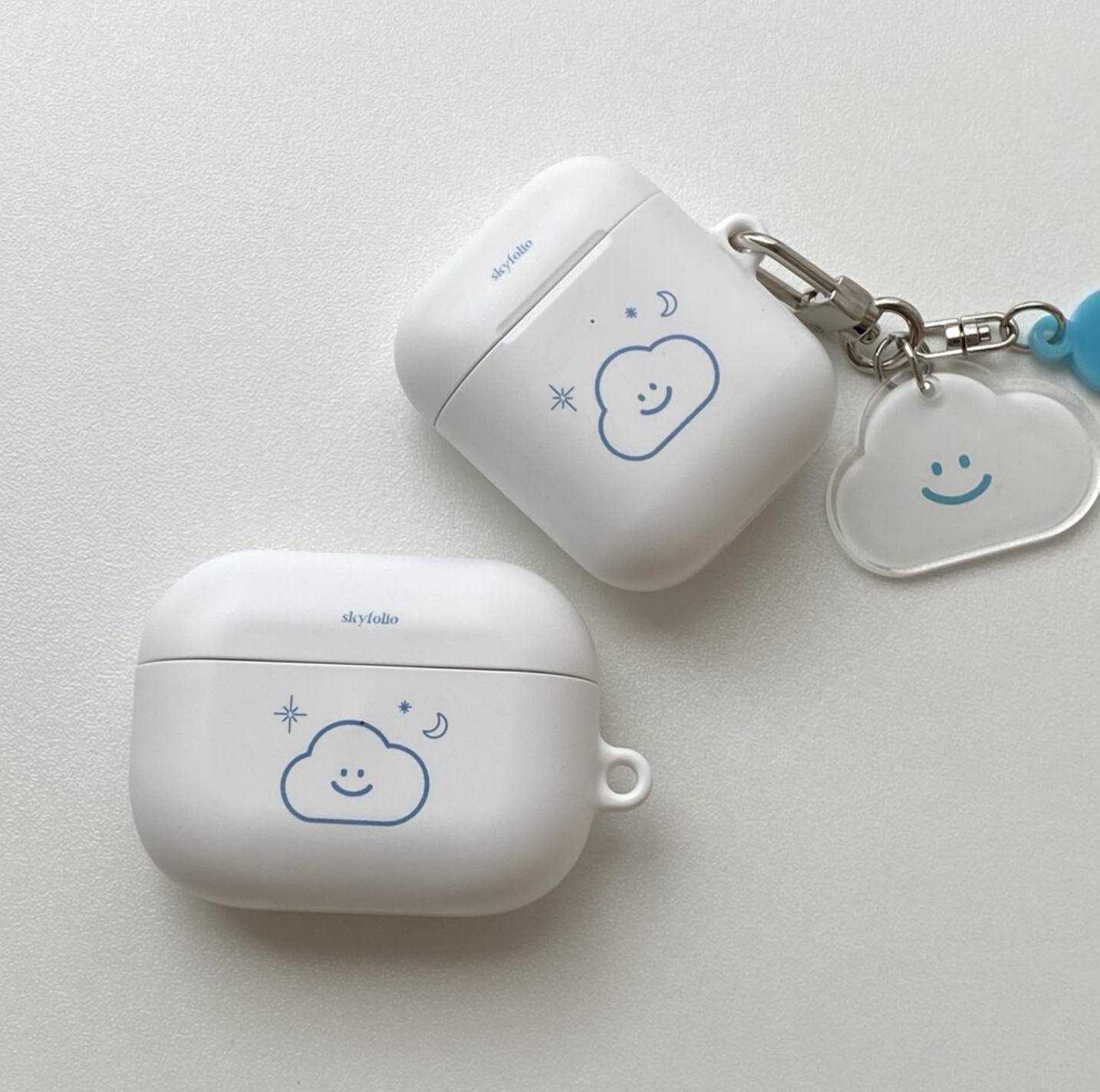 |skyfolio| White Line Cloud Airpods Case