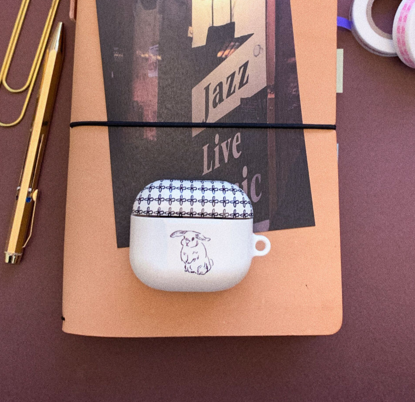 |JAZZ OR NOT| Mon Lapin Airpods Case