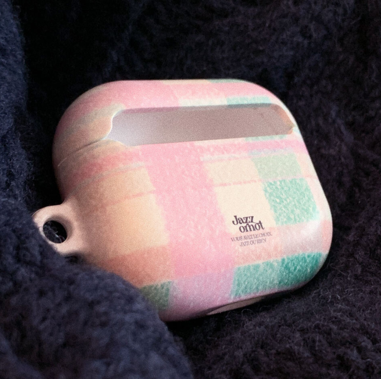 |JAZZ OR NOT| Rosevert Sweater Airpods Case