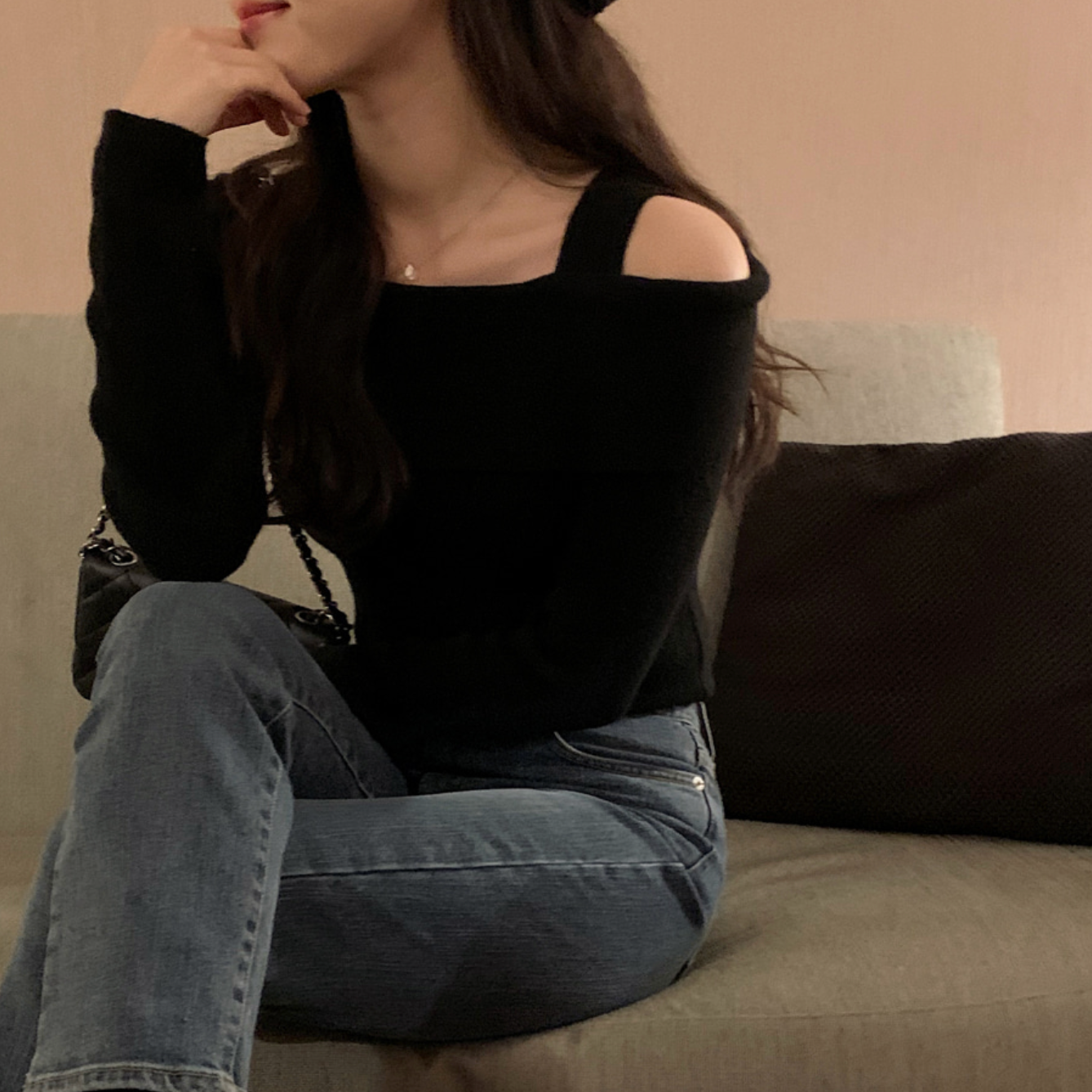 |SHOPPERLAND| Blanc Off-shoulder Knitwear