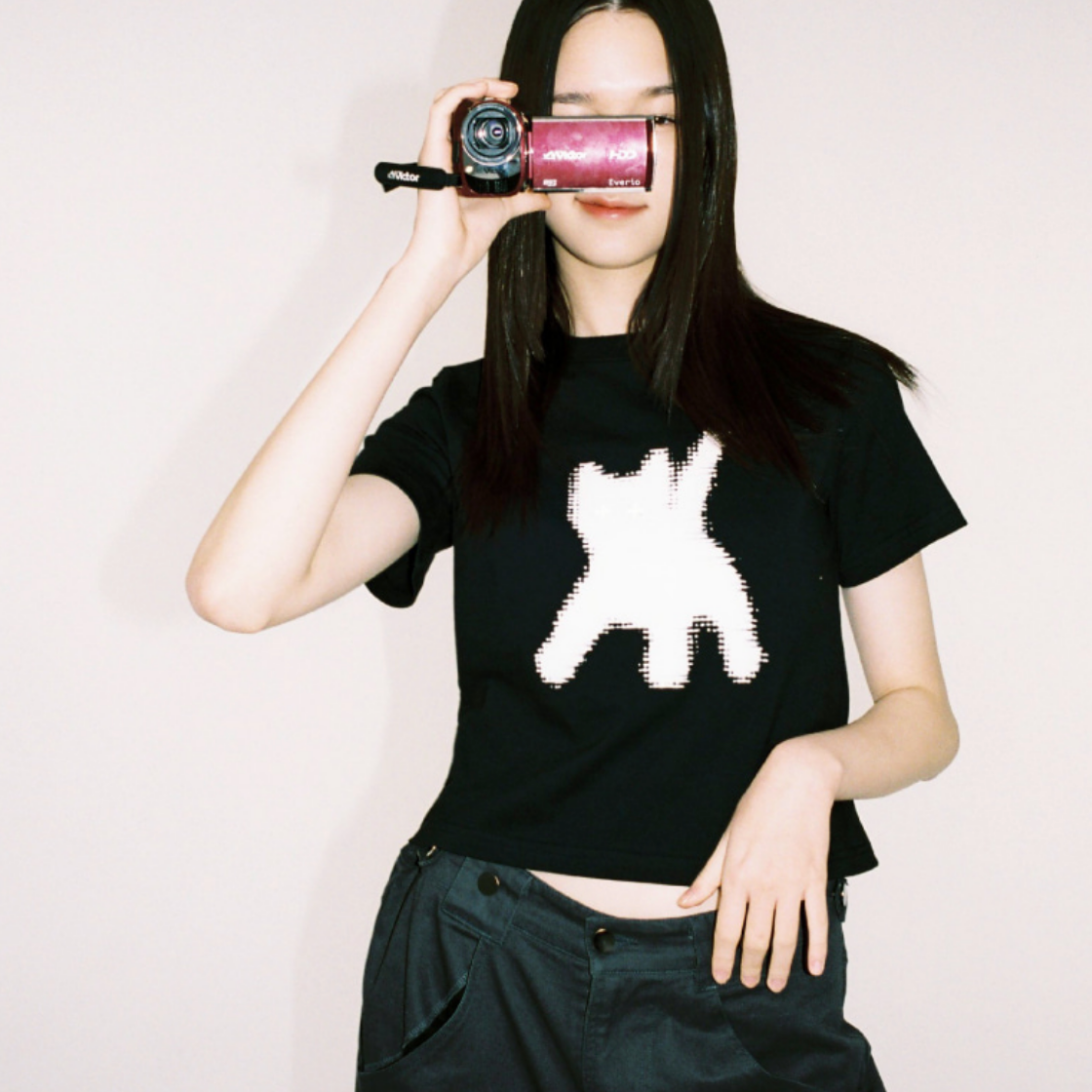 |aeae| FLASHED CATS EYE CROP T-SHIRTS |Black|