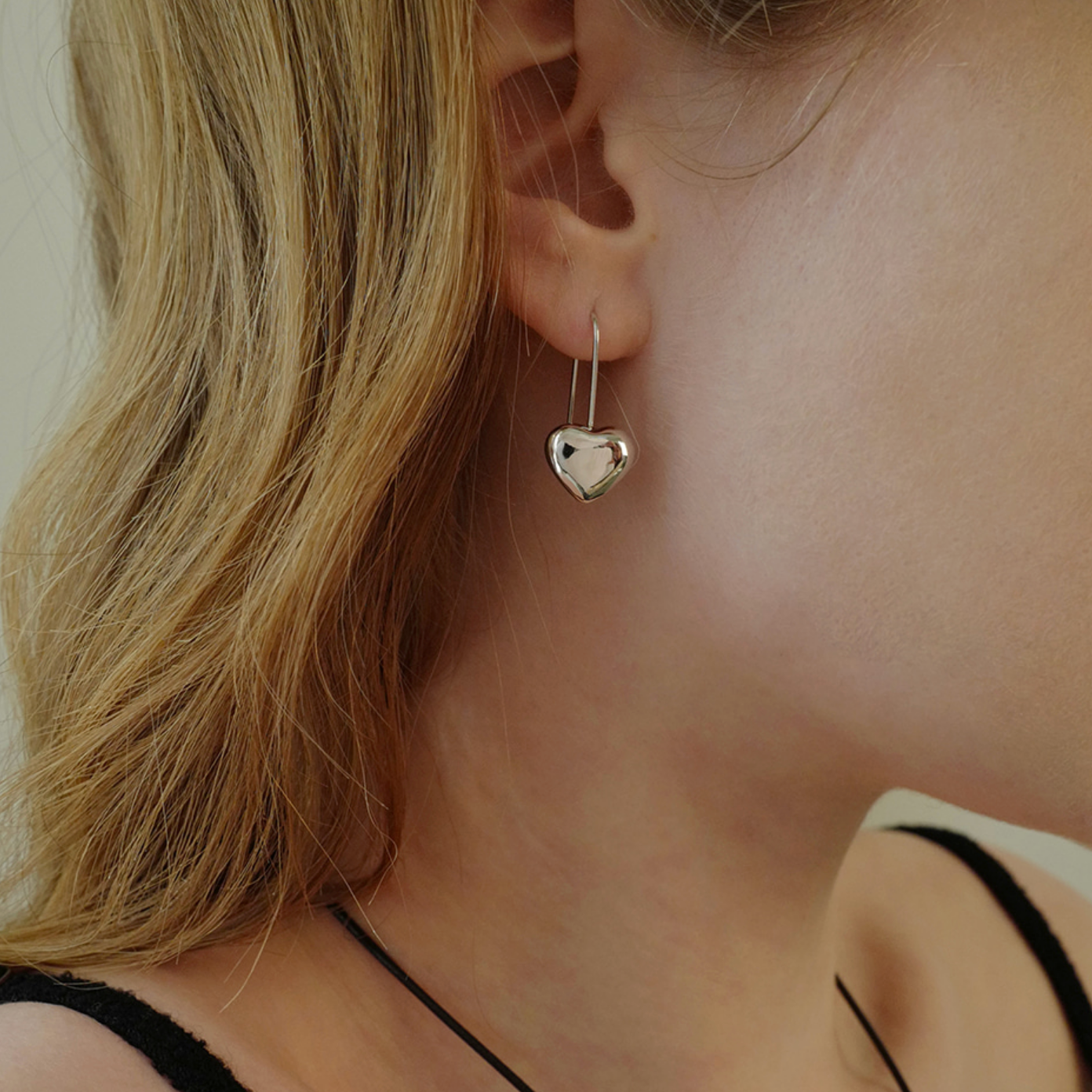 |fi,ore| Bold Heart Drop Earring