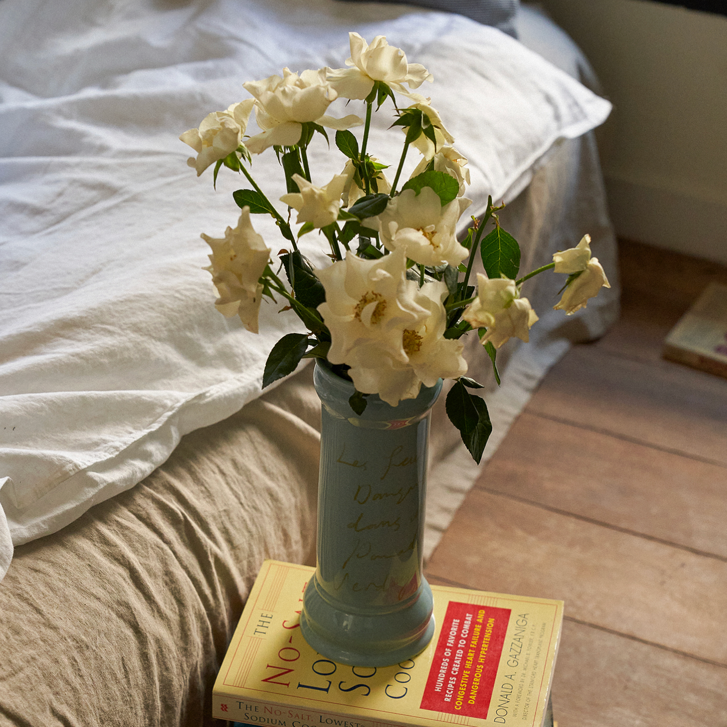 |HOTEL PARIS CHILL| Le Paradis Vase (Sky)