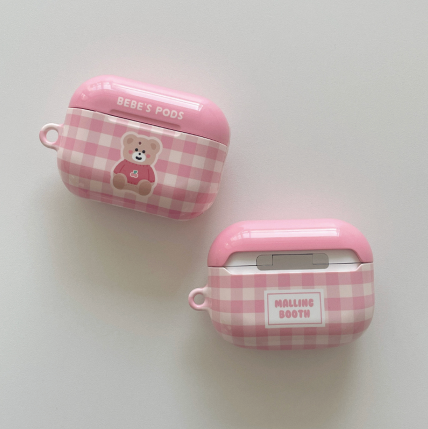 |malling booth| Pink Knit Bebe Airpods Case