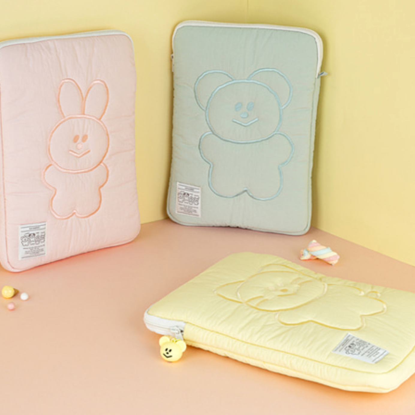 |livework| Marshmallow Laptop Pouch 13"