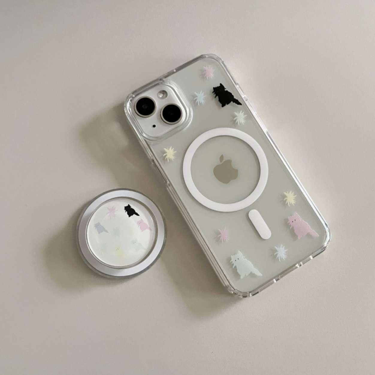 |two paw yard.| Pastel Cat MagSafe Case