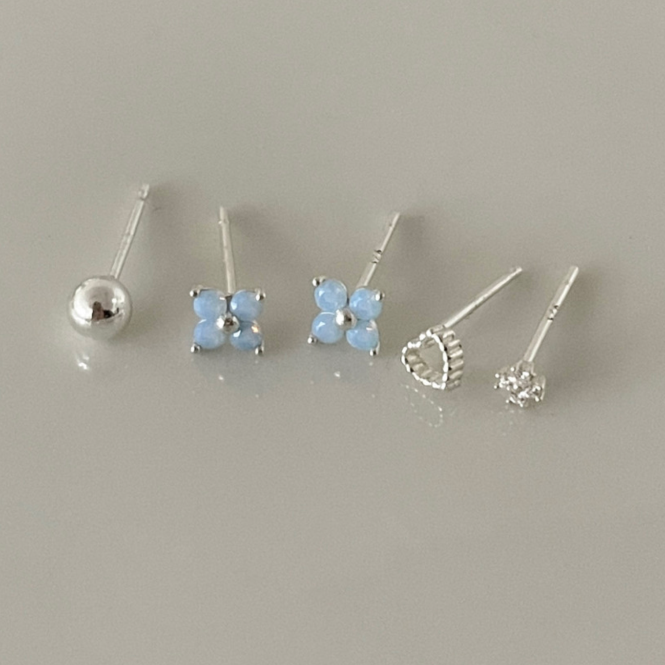 |DUNGEUREON| Flower Earrings Set