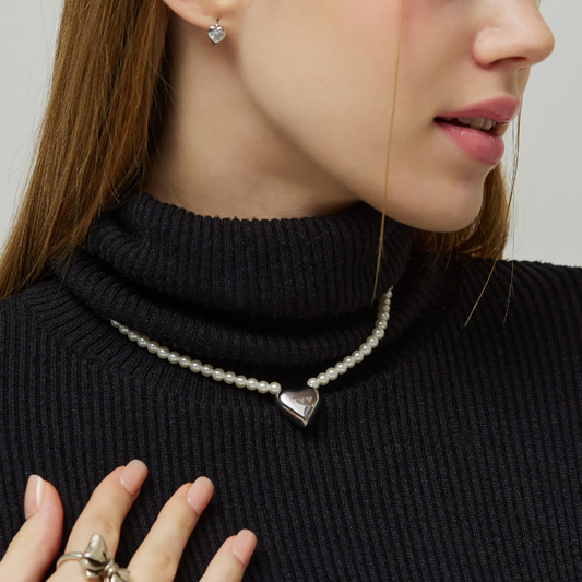 |VVV| Heart Logo Pendant Pearl Necklace