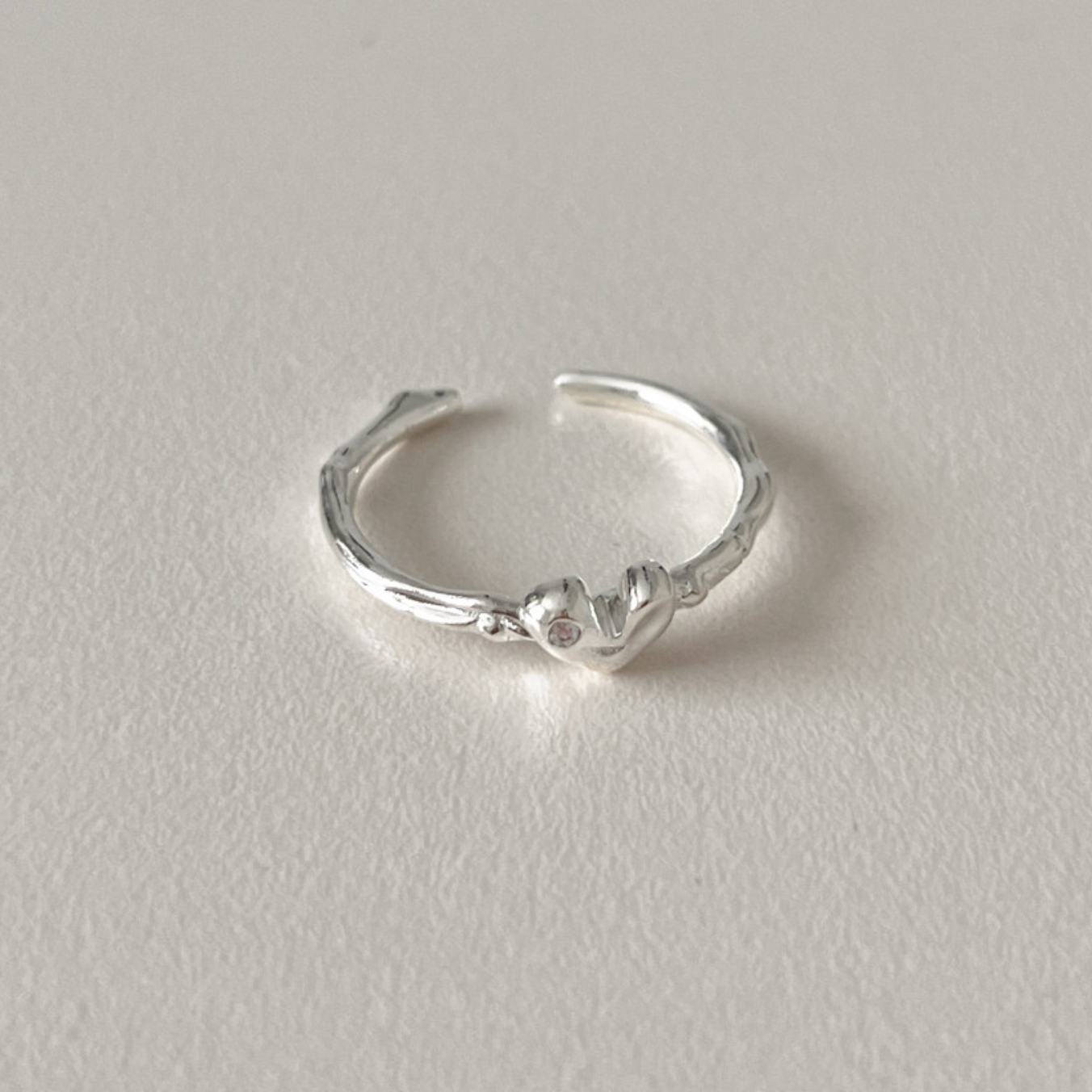 |aube n berry| 925Silver Ribbon Heart Vintage Ring
