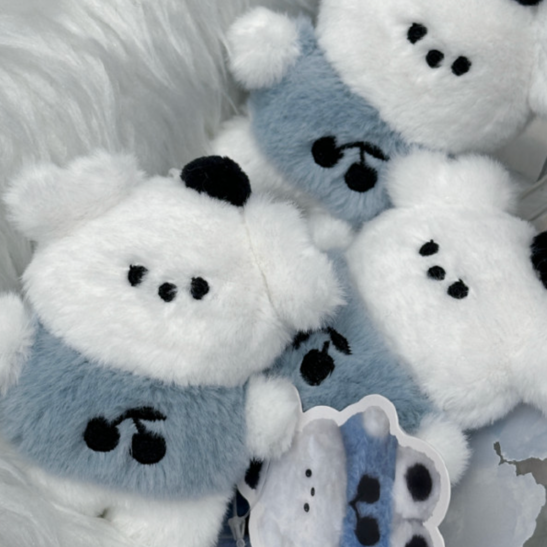 |150 studio| Fluffy Doll Keyring