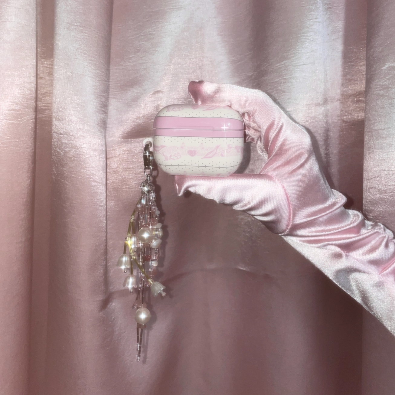 |atta| 틀림없이 행복해진다 Glossy Airpods Case
