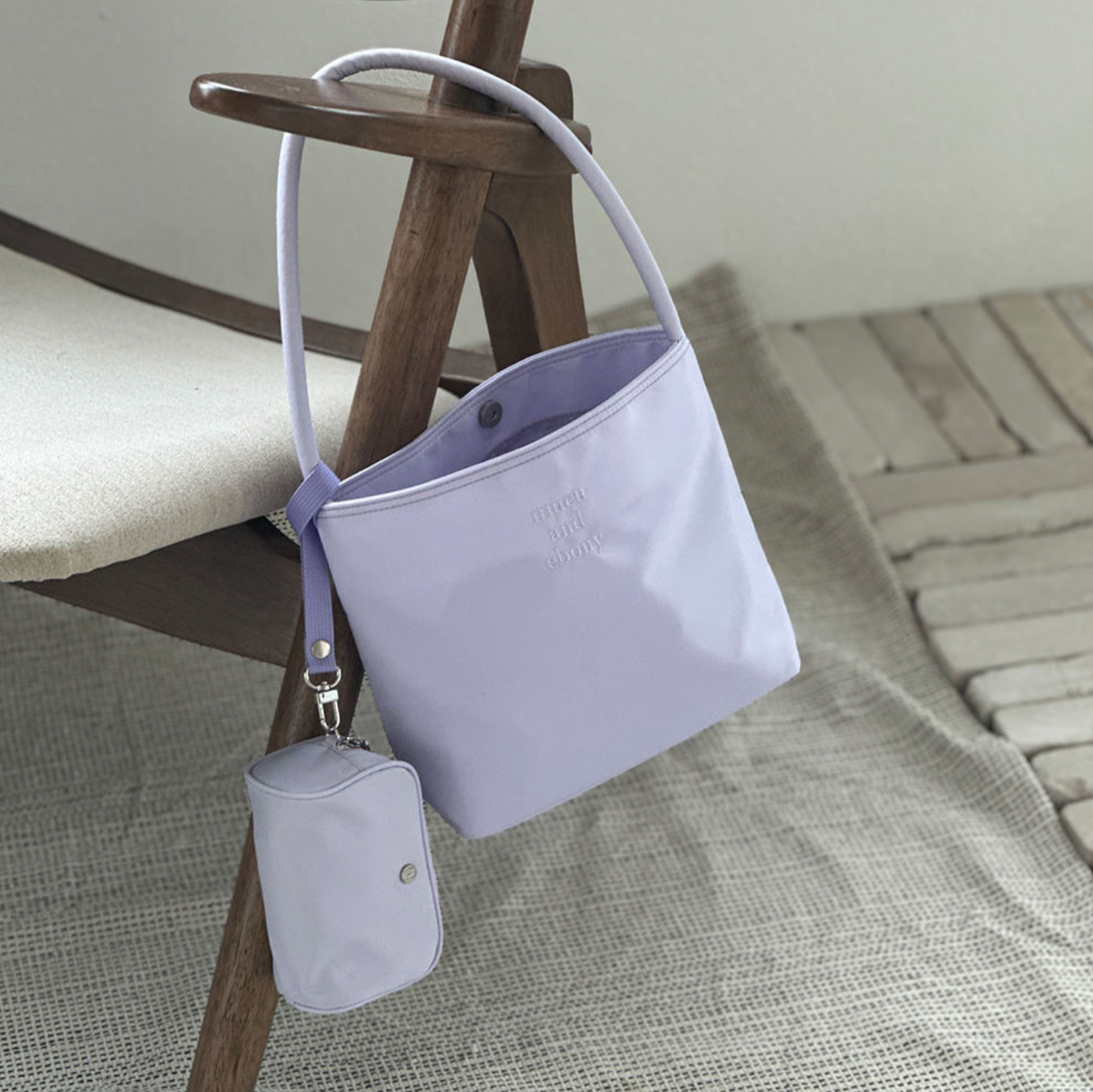 |mucu and ebony| Nearest Bag (Lilac)
