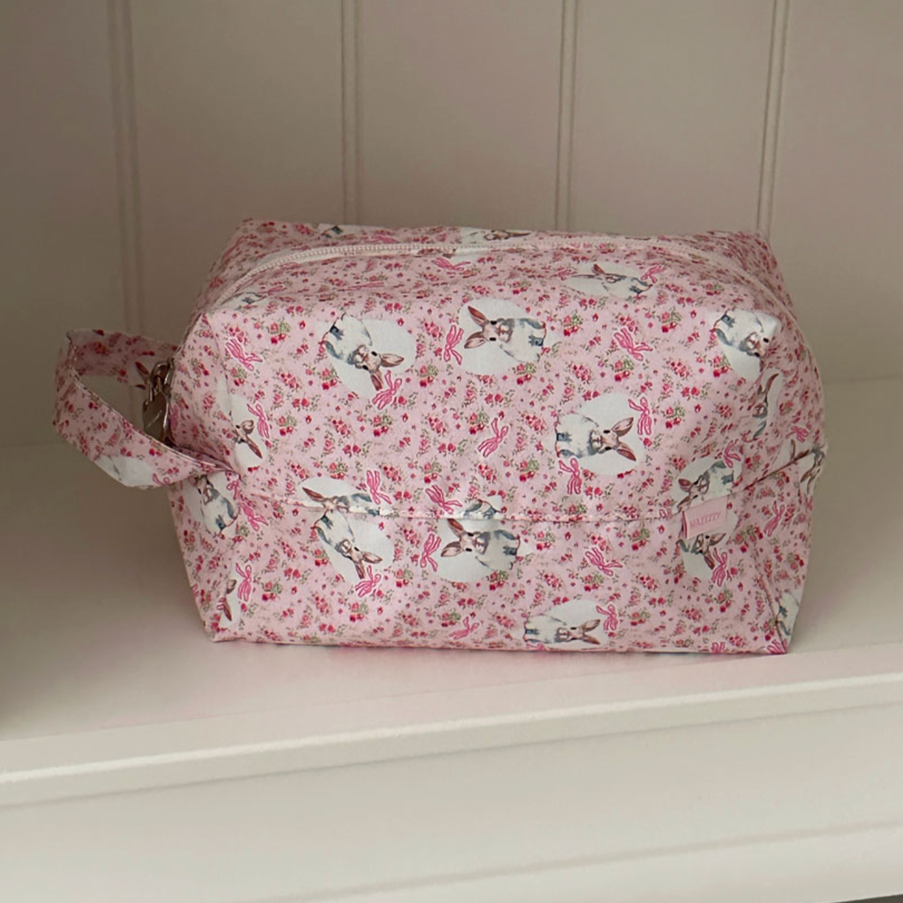 |MAZZZZY| Vintage Bunny Carry All Pouch