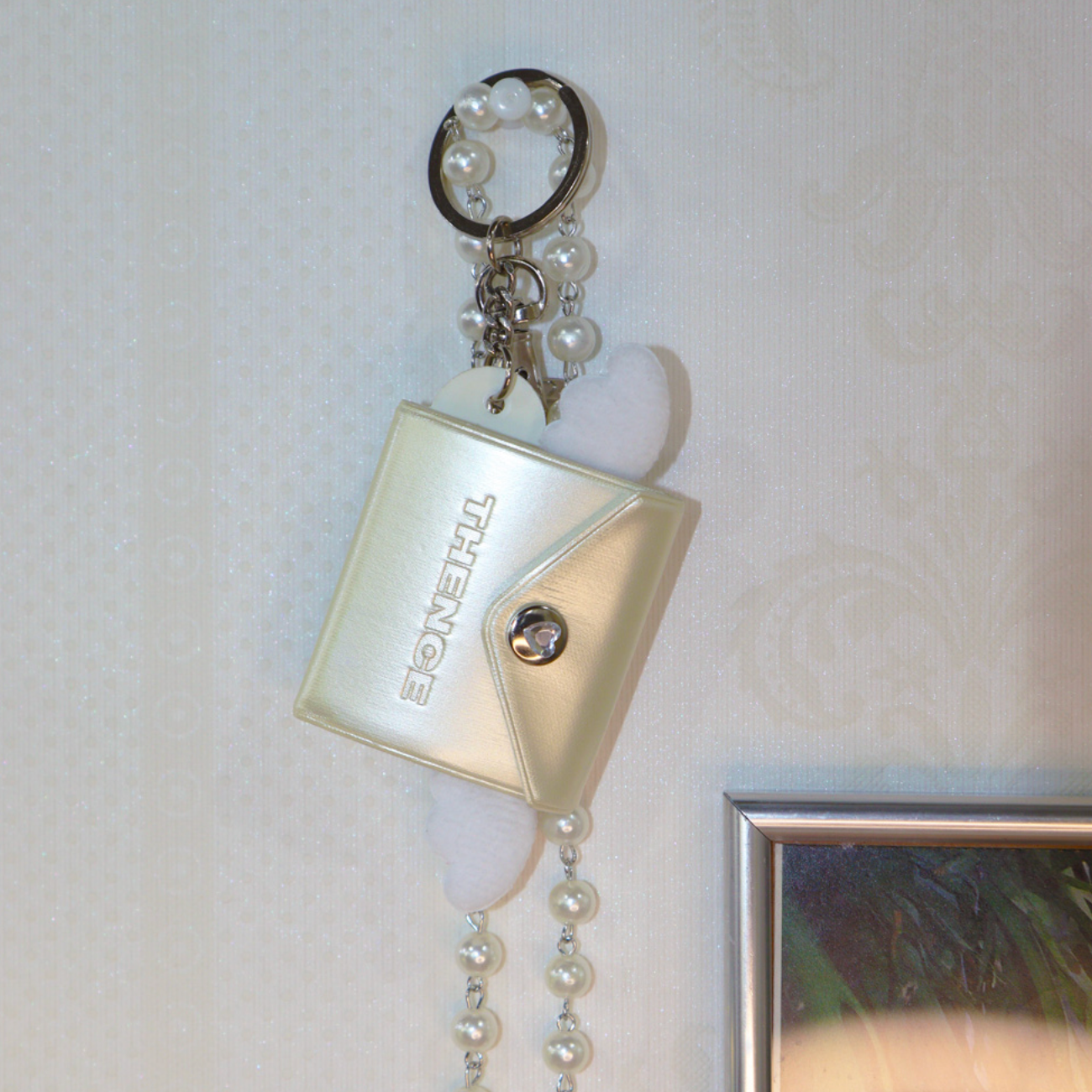 |THENCE| Shimmer Mini Album Key Holder Cream
