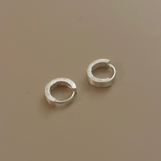 |urbantout| |silver 925| Matte Basic Earrings