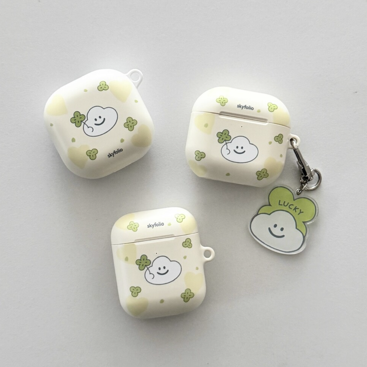 |skyfolio| Clover Cloud Airpods Case