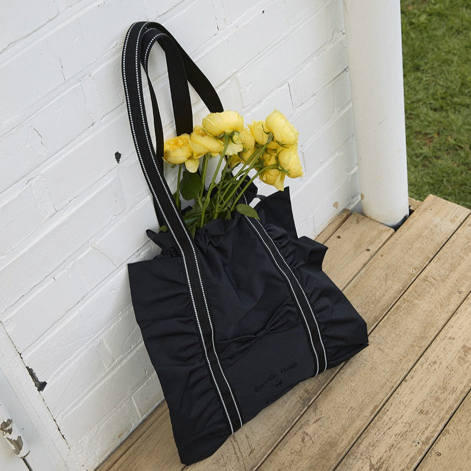 |ovuni| RUFFLE DRAWSTRING BAG (Black)