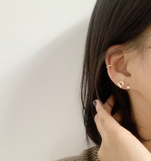 ｜DUNGEUREON｜ Bone Earcuff