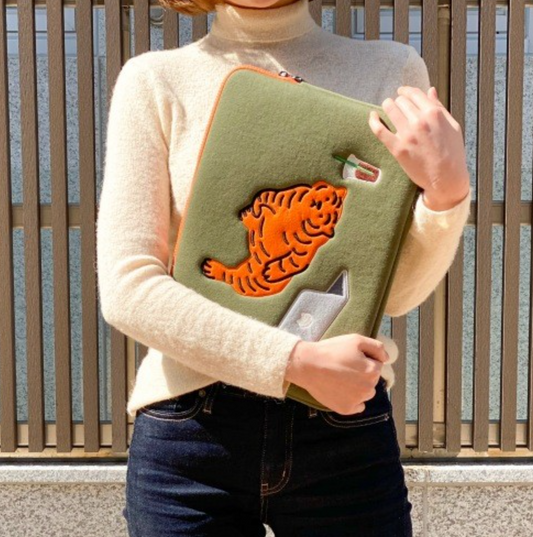｜MUZIK TIGER｜ Large Tiger Laptop Case/ Ipad Pouch