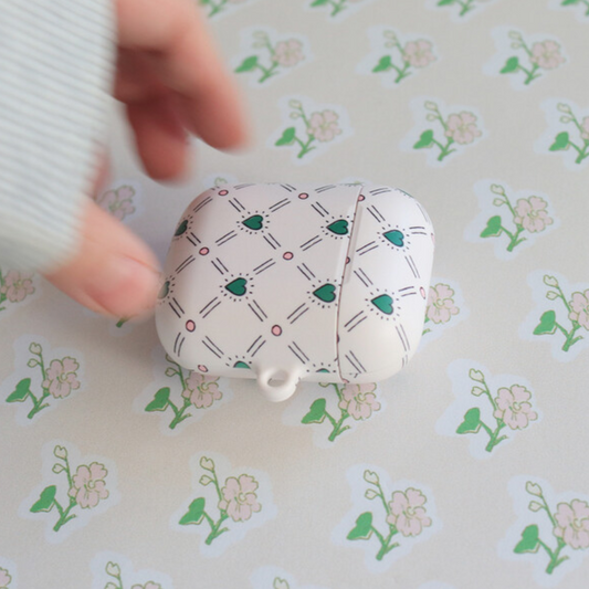 ｜Malgrecela｜ Heart Beads AirPods Case