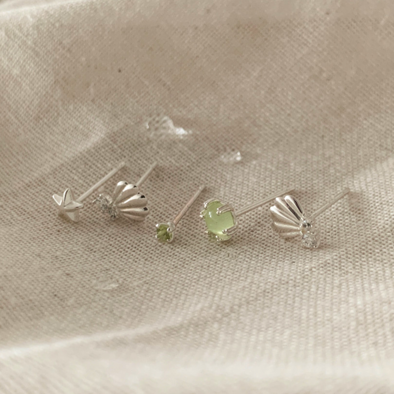 ｜DUNGEUREON｜ Green Shell Silver Earrings