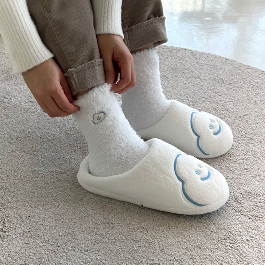 ｜skyfolio｜ White Cloud Slippers (Room Shoes)