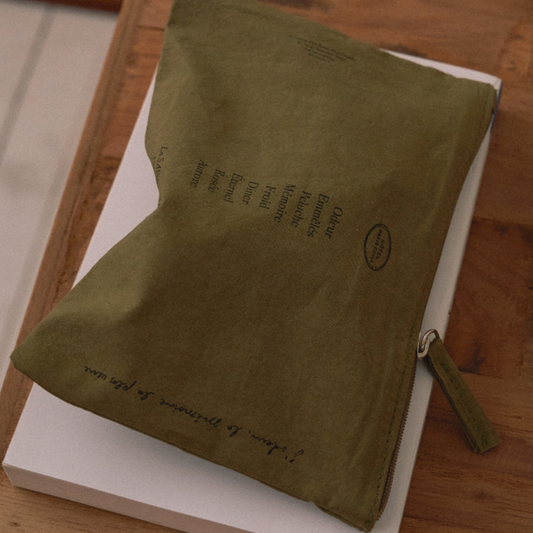 ｜HOTEL PARIS CHILL｜ Holiday Pouch (Dark Olive)