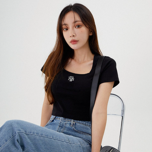 ｜muahmuah｜ Square Neck Crop Short-sleeved T-shirt