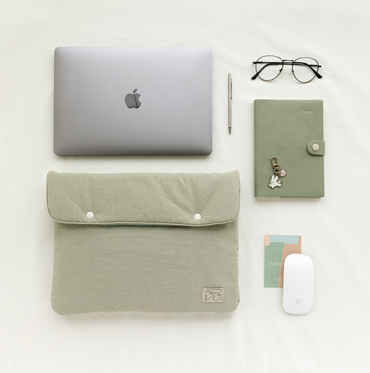 ｜livework｜ Piyo Snap Laptop Case 13"