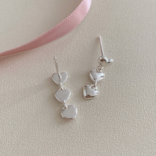 ｜SOYE PI-NE｜ Glow Heart Line Earrings