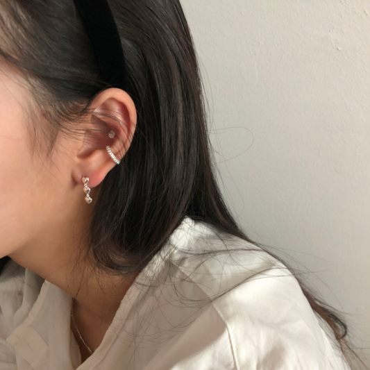 ｜DUNGEUREON｜ Heart Pendant Earrings