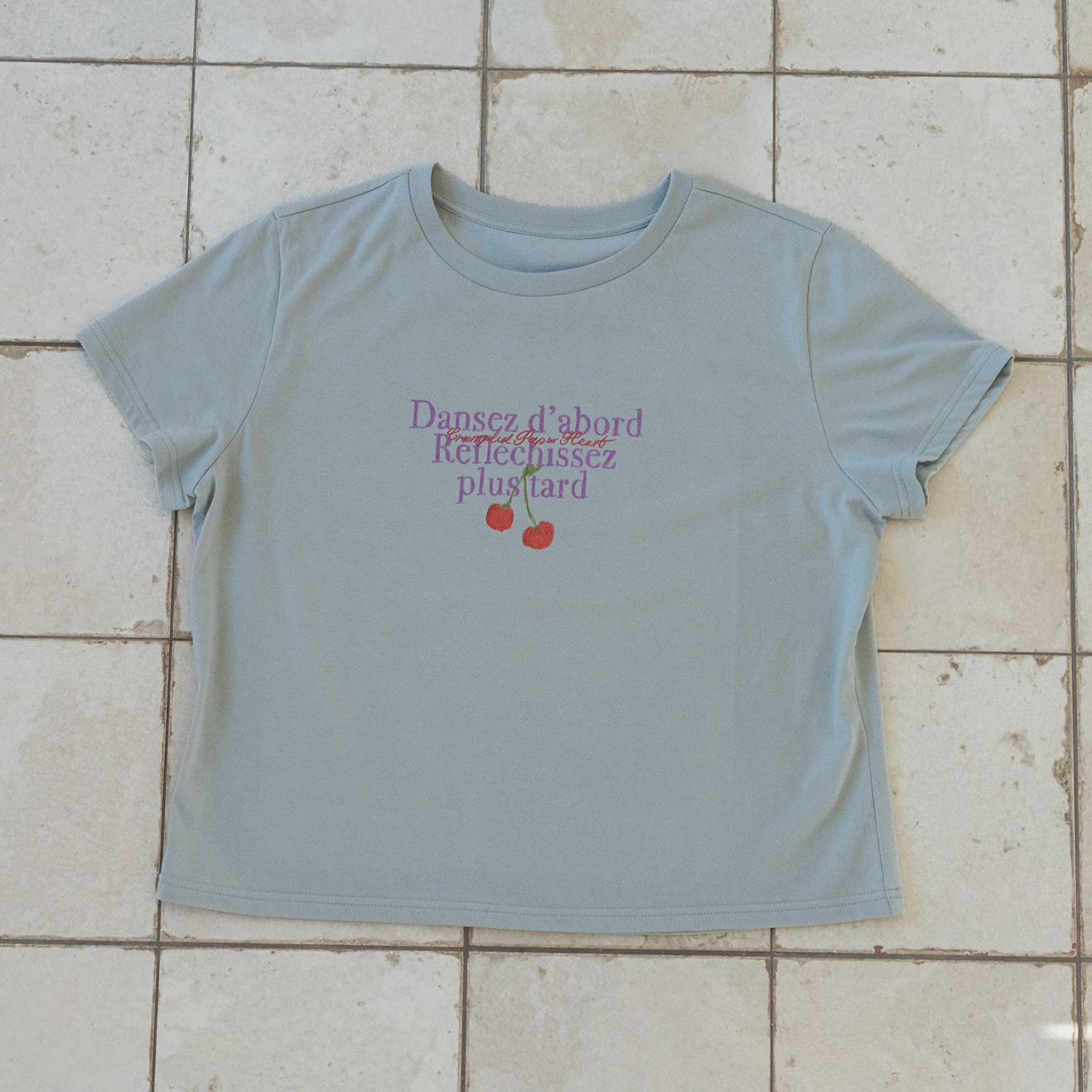 ｜HOTEL PARIS CHILL｜ Wander T-Shirt (Sky)