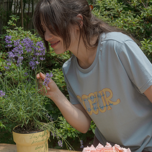 ｜HOTEL PARIS CHILL｜ Paper Heart T-Shirt (Sky)