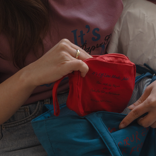 ｜HOTEL PARIS CHILL｜ Wander Pouch (Chilli)