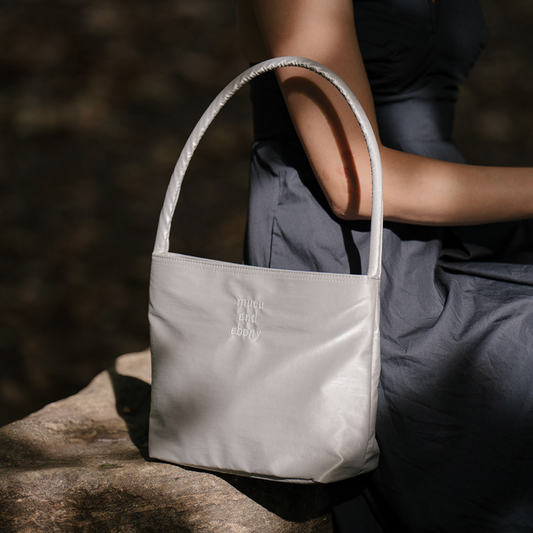 ｜mucu and ebony｜ Nearest Bag (Silver)