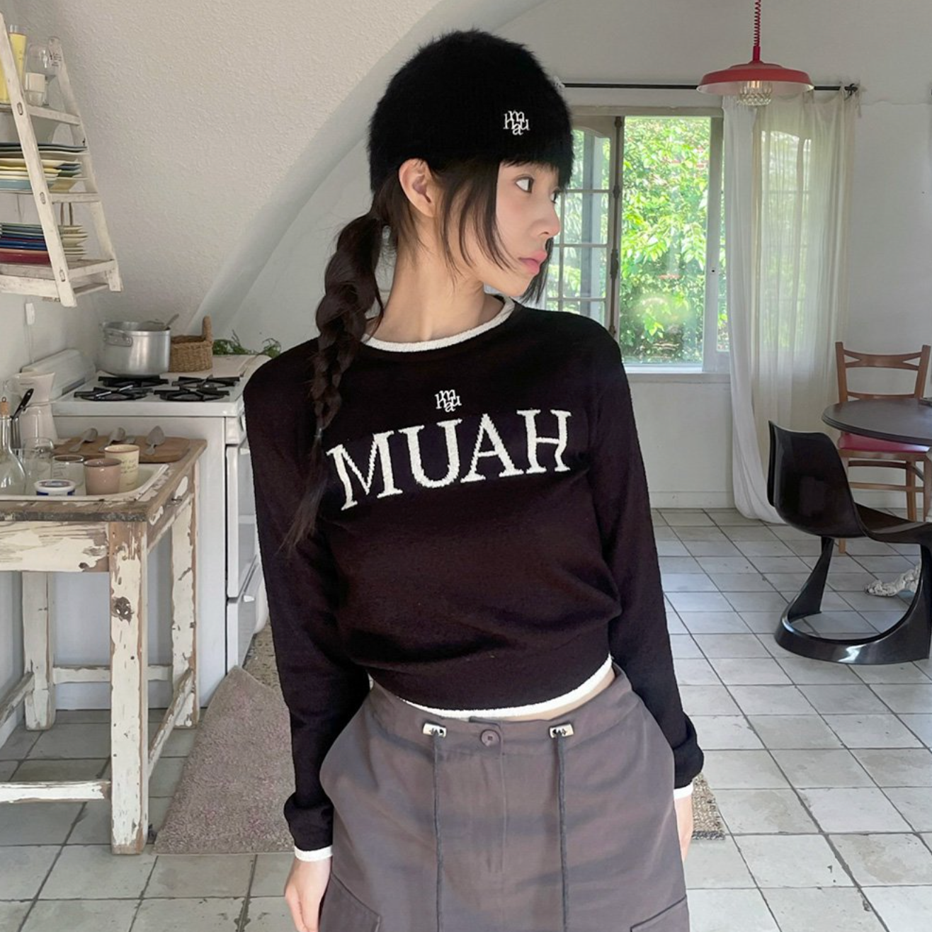 ｜muahmuah｜ Logo Bookle Round Knitwear ｜Black｜