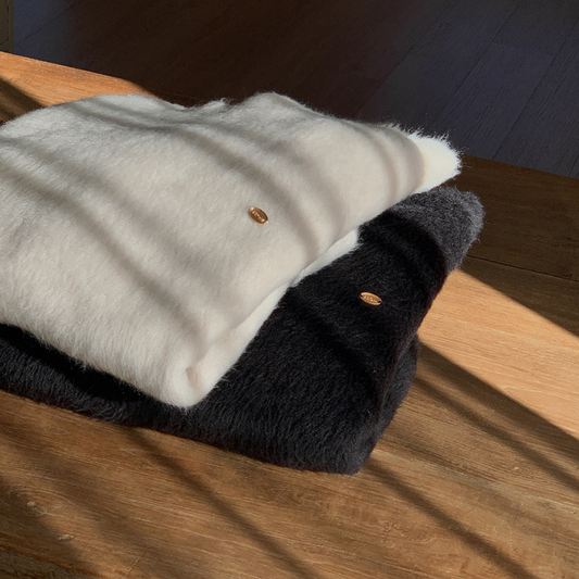 ｜FROM HEAD TO TOE｜ *Love From* Forte Curly Sweatshirt