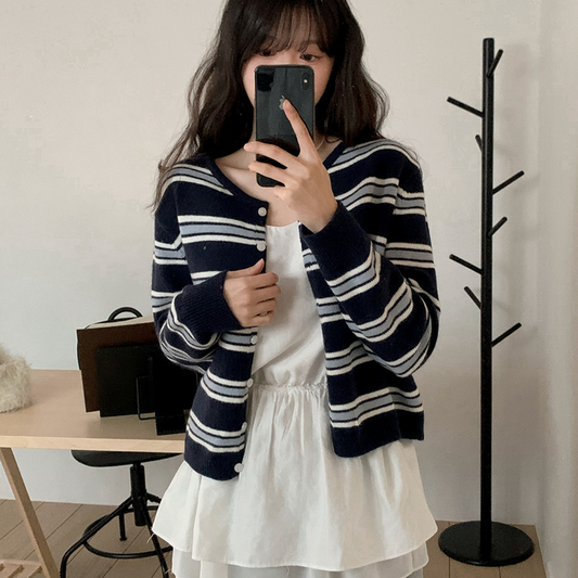 ｜SHOPPERLAND｜ Blue Fluffy Stripe Knit Cardigan