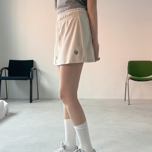 ｜muahmuah｜ Velour Training Hooded Skirt (Beige)