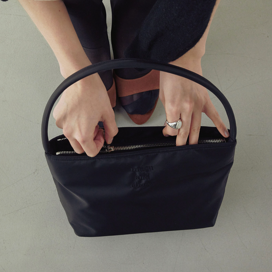 ｜mucu and ebony｜ Near Flat Bag Black