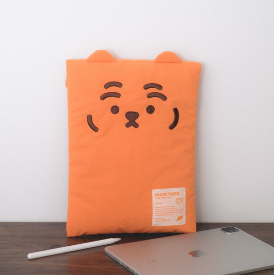 ｜MUZIK TIGER｜ Tiger Slim Laptop Pouch (Orange)