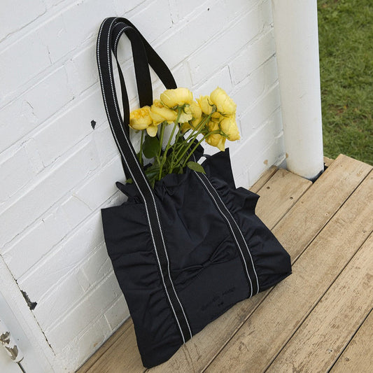 ｜ovuni｜ RUFFLE DRAWSTRING BAG (Black)