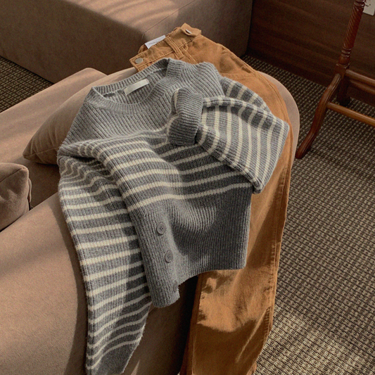 ｜FROM HEAD TO TOE｜ Button Knitwear (wool 30%)