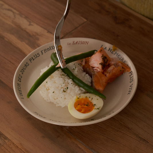 ｜HOTEL PARIS CHILL｜ La Saison Plate (Chilli on Linen)